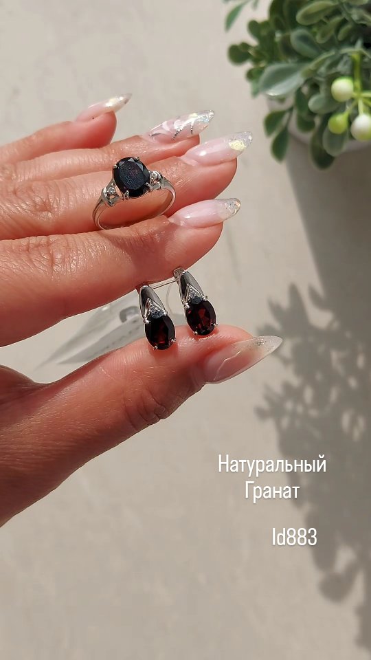 Видеообзор украшений — 2 товаров