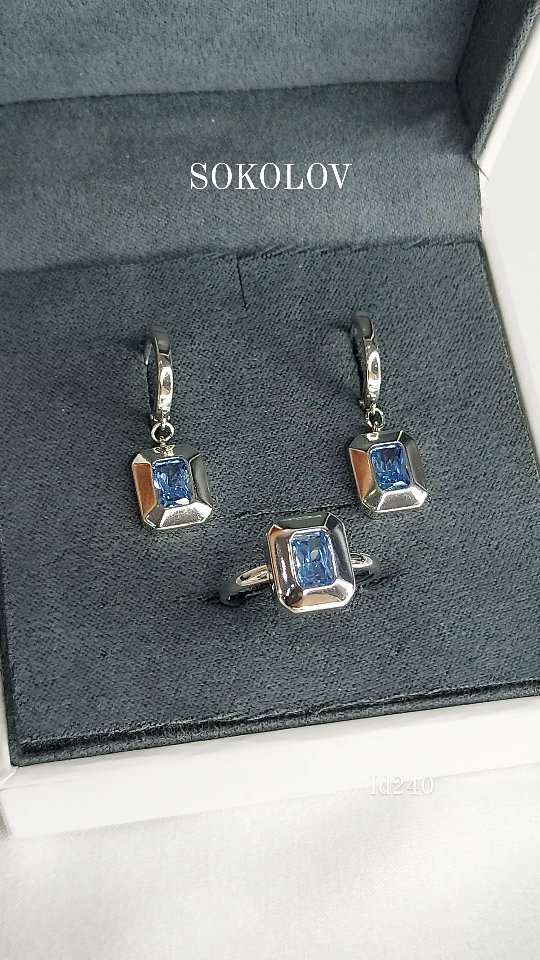 Серьги из серебра с фианитами — кадр из рилса 2