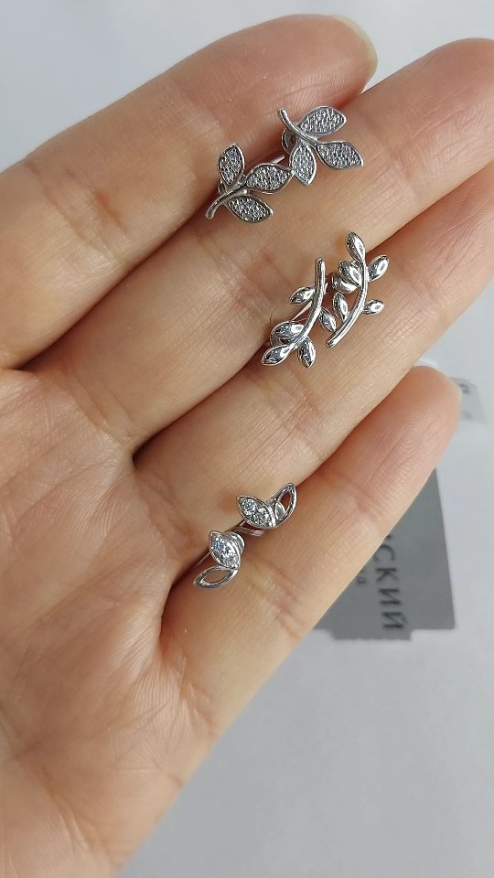 Видео: Серебряные серьги-пусеты 925 пробы в форме бабочек с фианитами