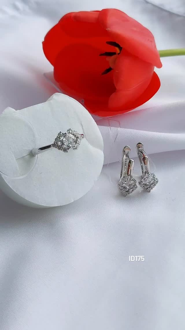 Видео: Серебряные серьги 925 пробы с фианитами и английским замком