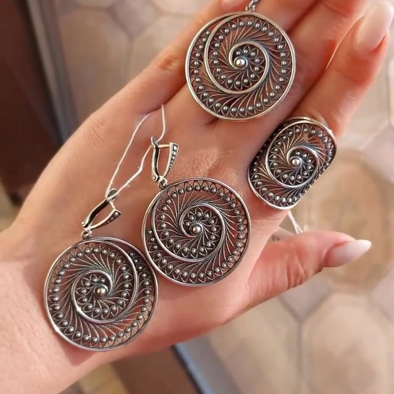 Серебряное кольцо 925 пробы с оксидированием и филигранью - Instagram Reel 