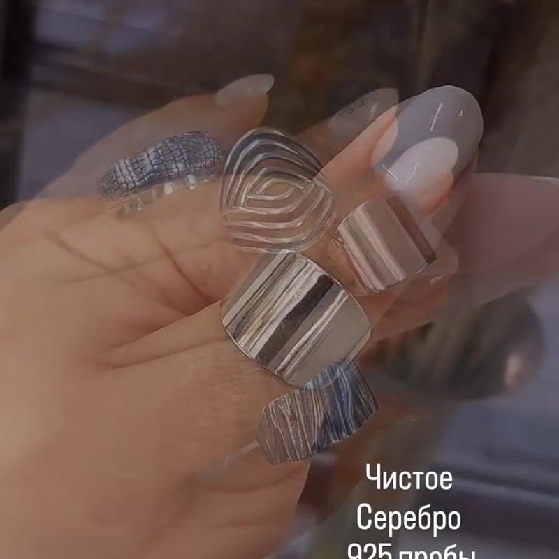 Серебряное широкое кольцо 925 пробы с родиевым покрытием