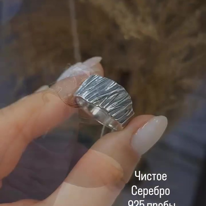 Серебряное широкое кольцо 925 пробы с фактурой коры - Instagram Reel 