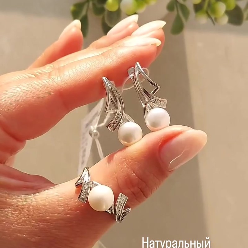 Серебряное кольцо 925 пробы с культивированным жемчугом и фианитами - Instagram Reel 