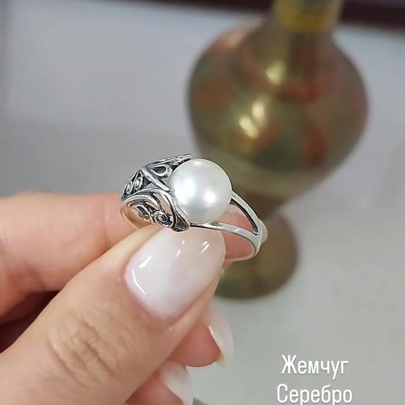 Видео: Серебряное кольцо с жемчугом и оксидированием 925 пробы