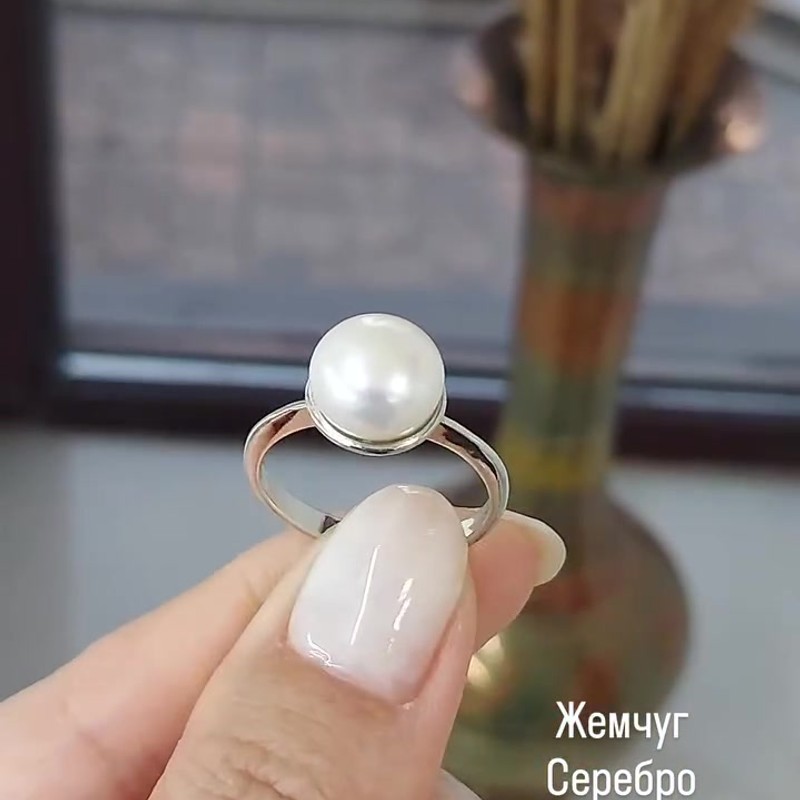 Видео: Серебряное кольцо с жемчугом и родиевым покрытием