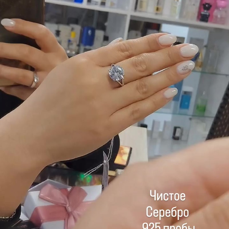 Серебряное кольцо с крупным фианитом 925 пробы - Instagram Reel 