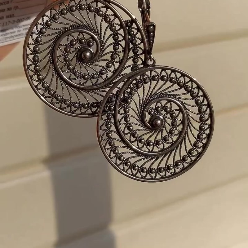 Видео: Серьги