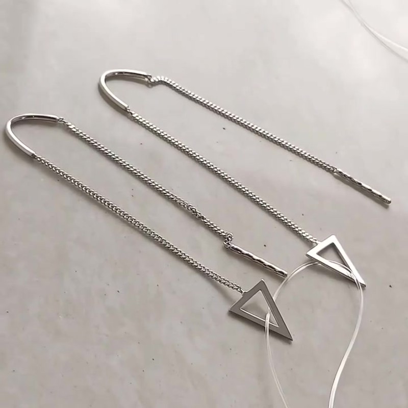 Серебряные серьги-продевки «Треугольники» 925 пробы с родиевым покрытием - Instagram Reel 
