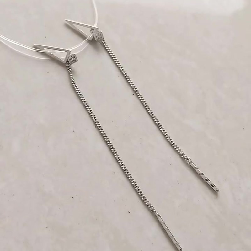 Серебряные серьги-протяжки с фианитами 925 пробы - Instagram Reel 