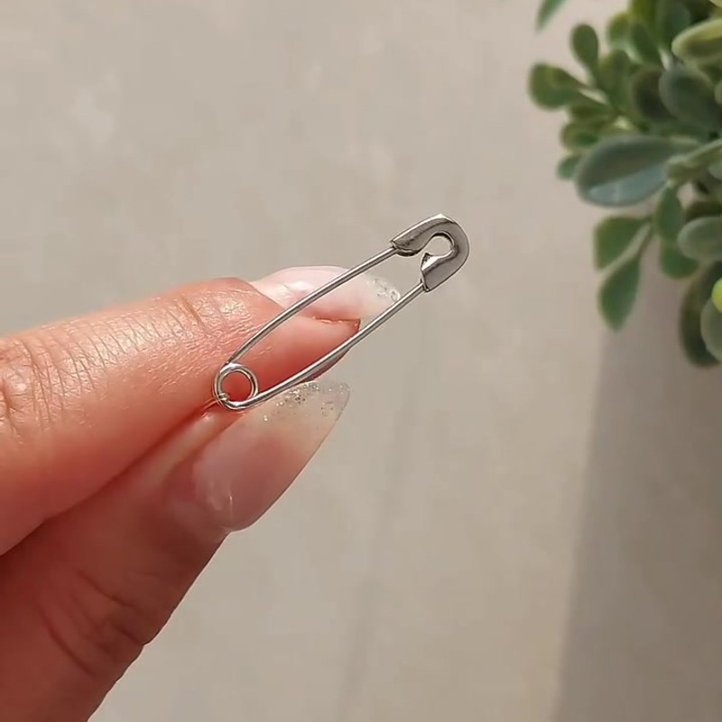 Булавка — кадр из рилса