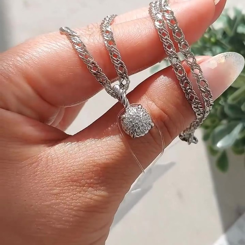 Подвеска из серебра с фианитами