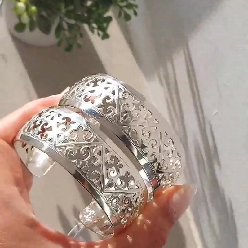 Серебряный браслет-блезик 925 пробы с национальным орнаментом