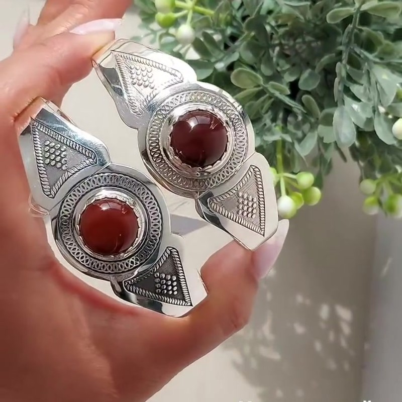 Серебряный браслет блезик с сердоликом 925 пробы