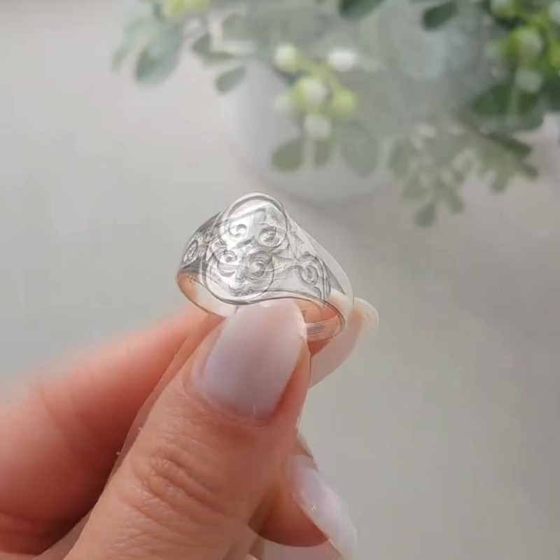 Серебряное кольцо 925 пробы с национальным орнаментом