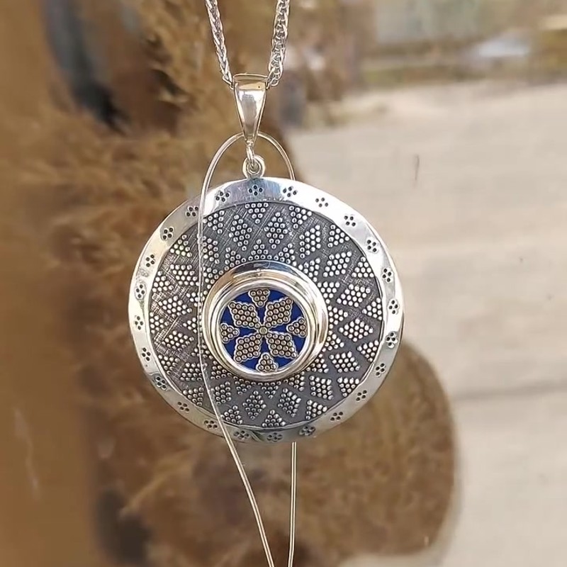 Серебряная подвеска 925 пробы с эмалью в этническом стиле из серебро