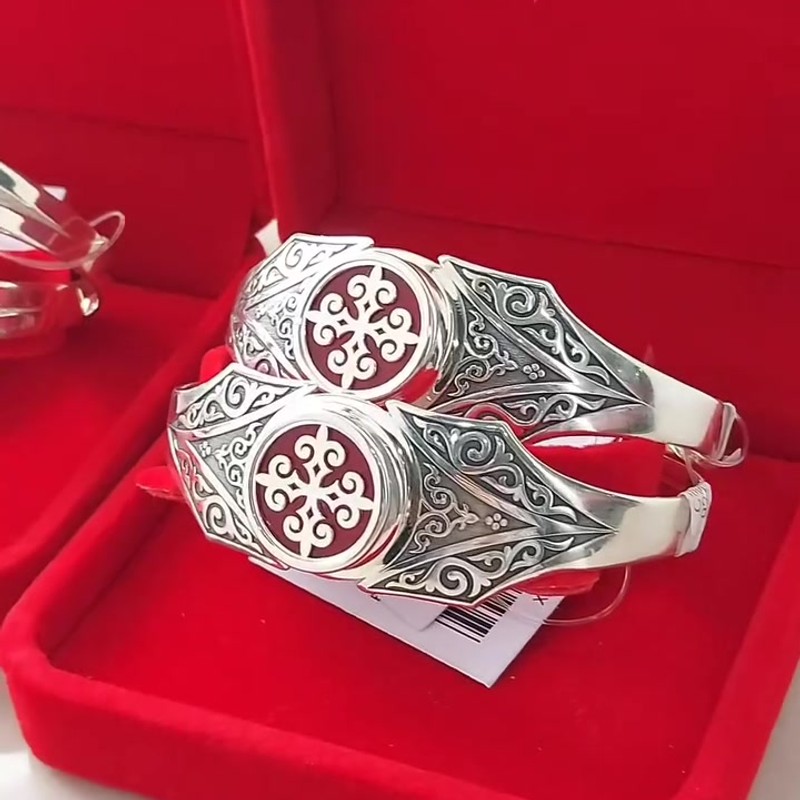 Серебряный браслет блезик 925 пробы с красной эмалью