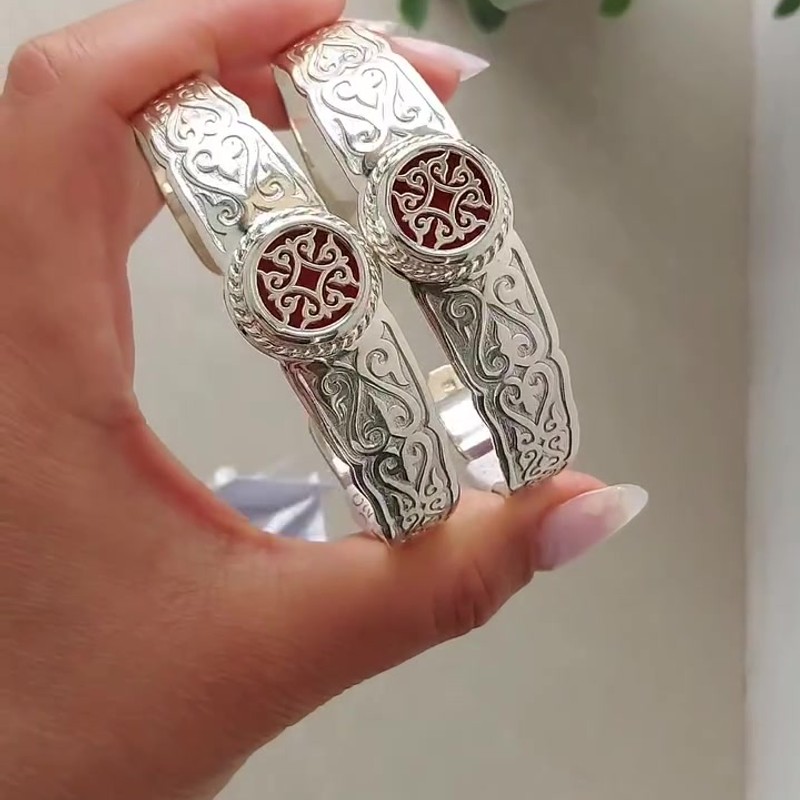 Серебряный браслет блезик 925 пробы с красной эмалью